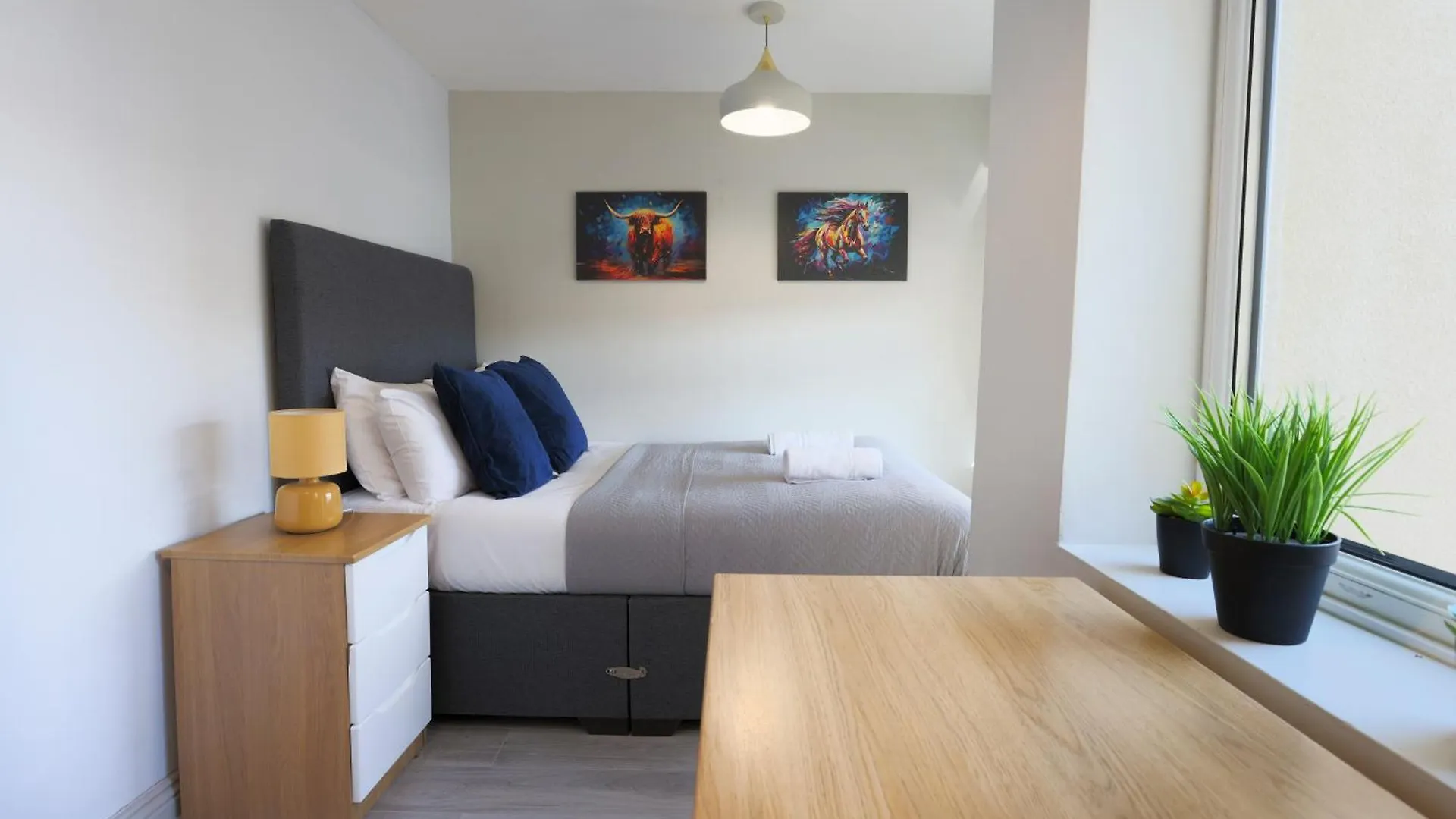 Holiday home Pittville Place - Near Cheltenham Town - 2 Bed Home - Sleeps 6