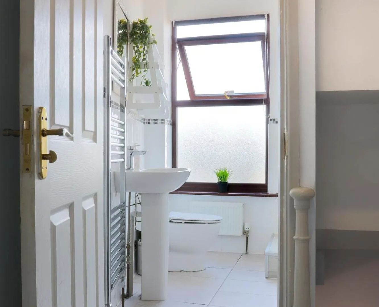 Holiday home Pittville Place - Near Cheltenham Town - 2 Bed Home - Sleeps 6